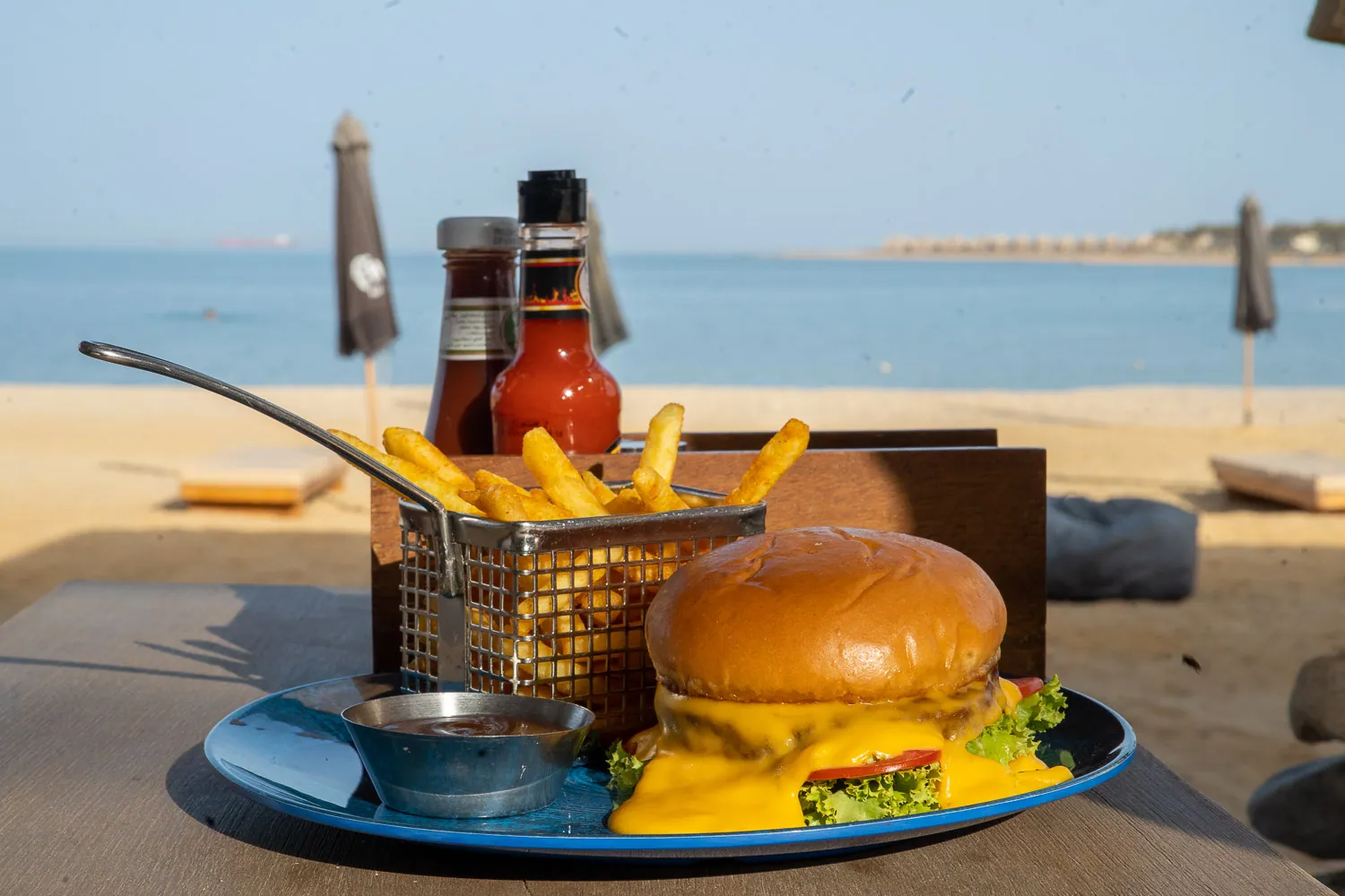 Beachside dining at Fins restaurant, Sokhna